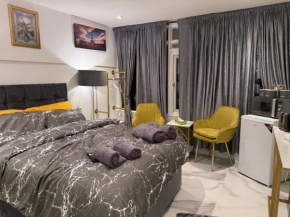 Luxury Studio in Victoria, 7 minutes walk to Victoria Station, Room 4
